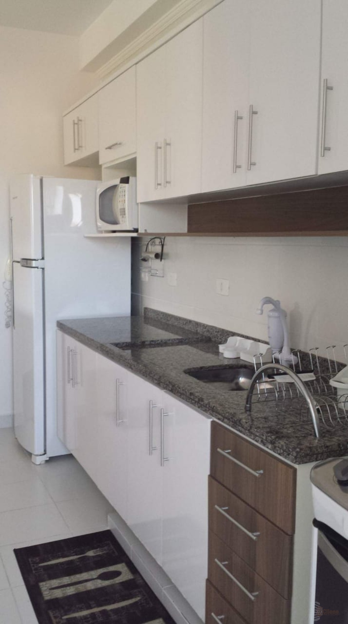 Apto 2 dorm sendo 1 suíte itagua